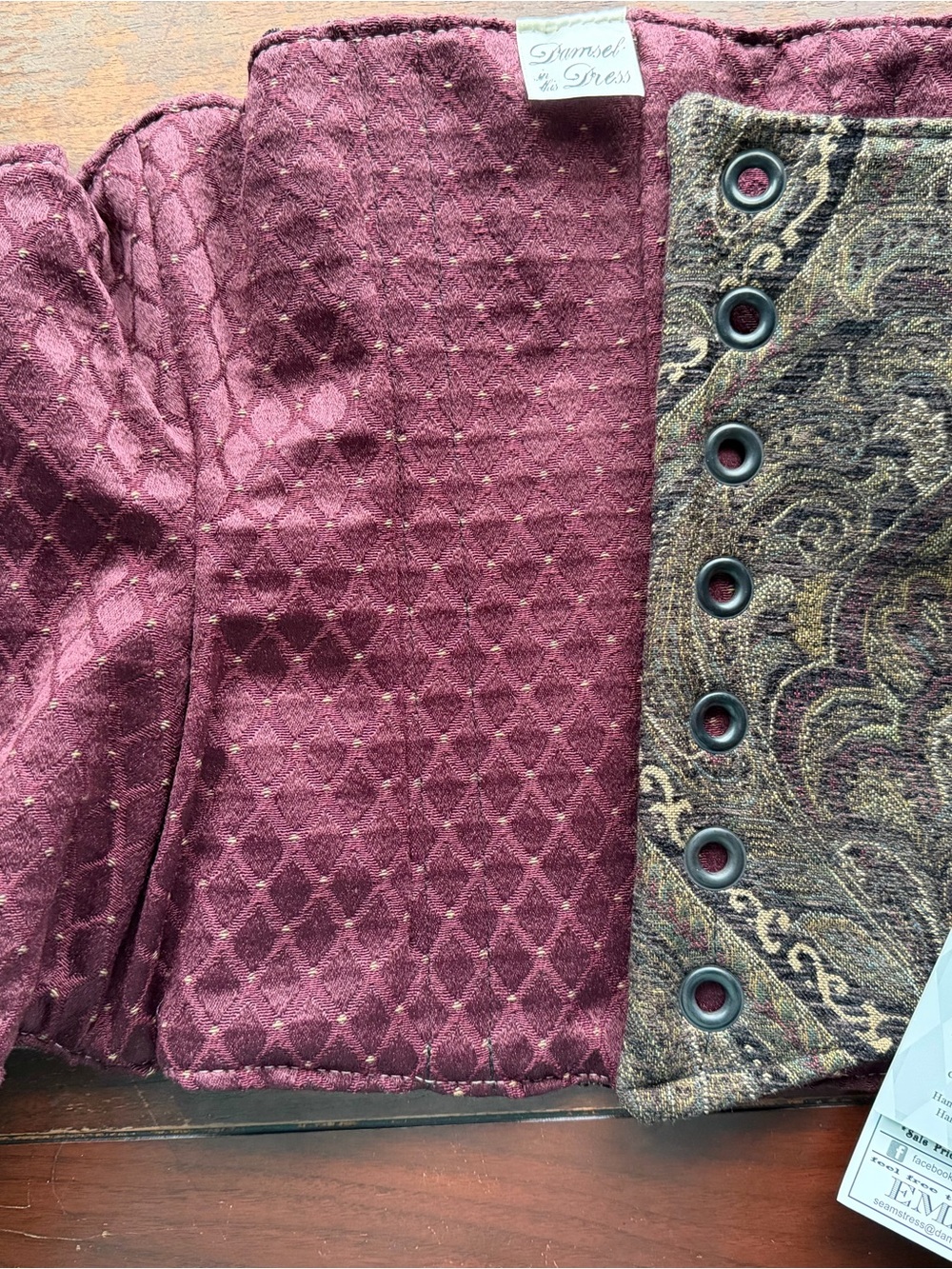 Damsel In This Dress Wench Corset - Picture 2 of 2